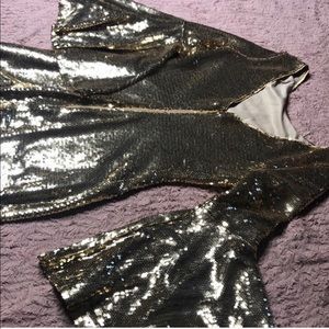 1970s inspired gold sequin dress! Great for 🎃!